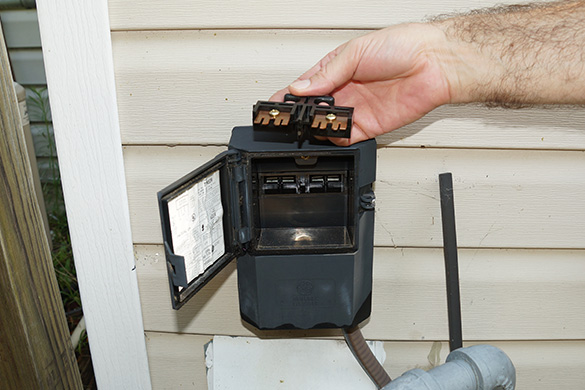 air conditioning fuse removed from fuse box for safety